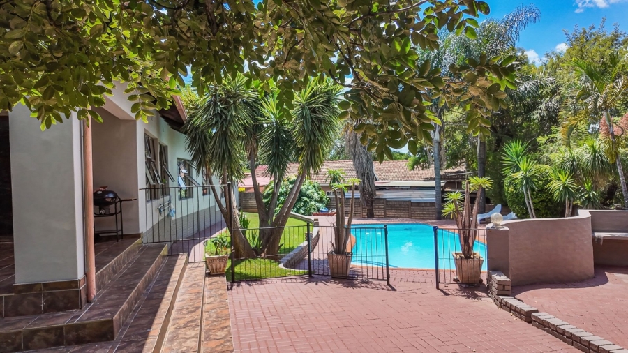 4 Bedroom Property for Sale in Safari Gardens North West